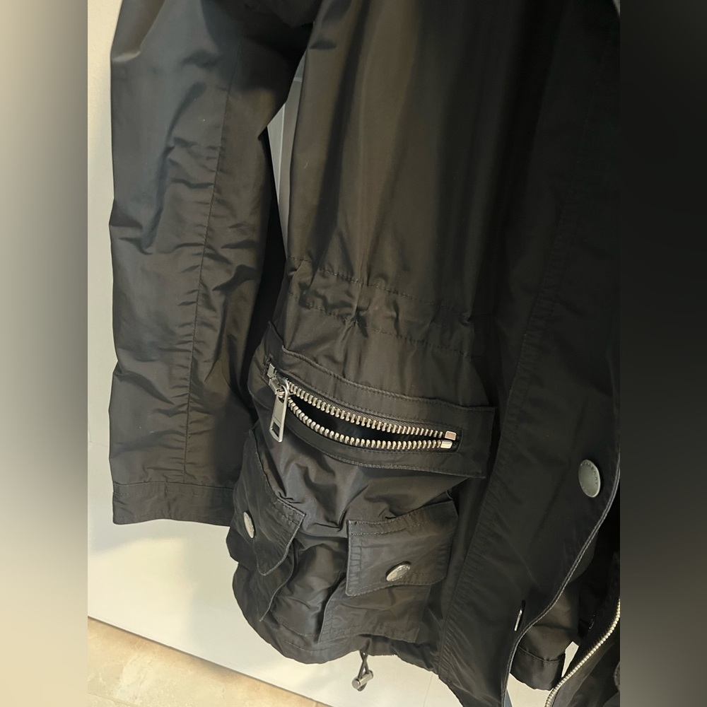 Burberry spring jacket - Picture 5 of 9